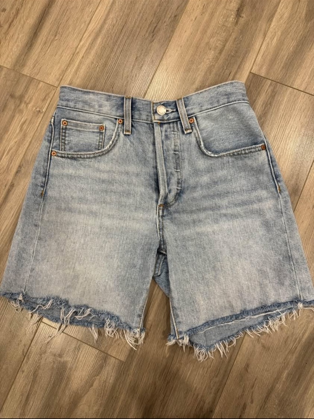 Aritzia Denim Forum “The Yoko Hi-rise Thigh Short”